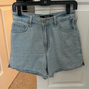 Hollister Ultra Hi Rise 90s Short, size 2